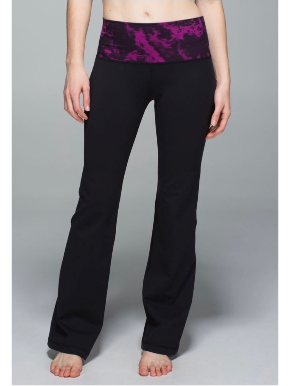 Lululemon Groove Pant II Size 8 Black Fuchsia Flare Leg Roll Waist Luon Yoga 30”